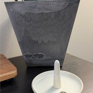 Gold and Ceramic Ring Holder